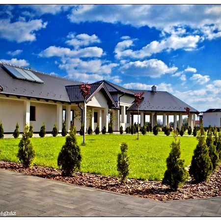 Bocskai Domb Vendeghaz Hotel Nagykallo Ngoại thất bức ảnh